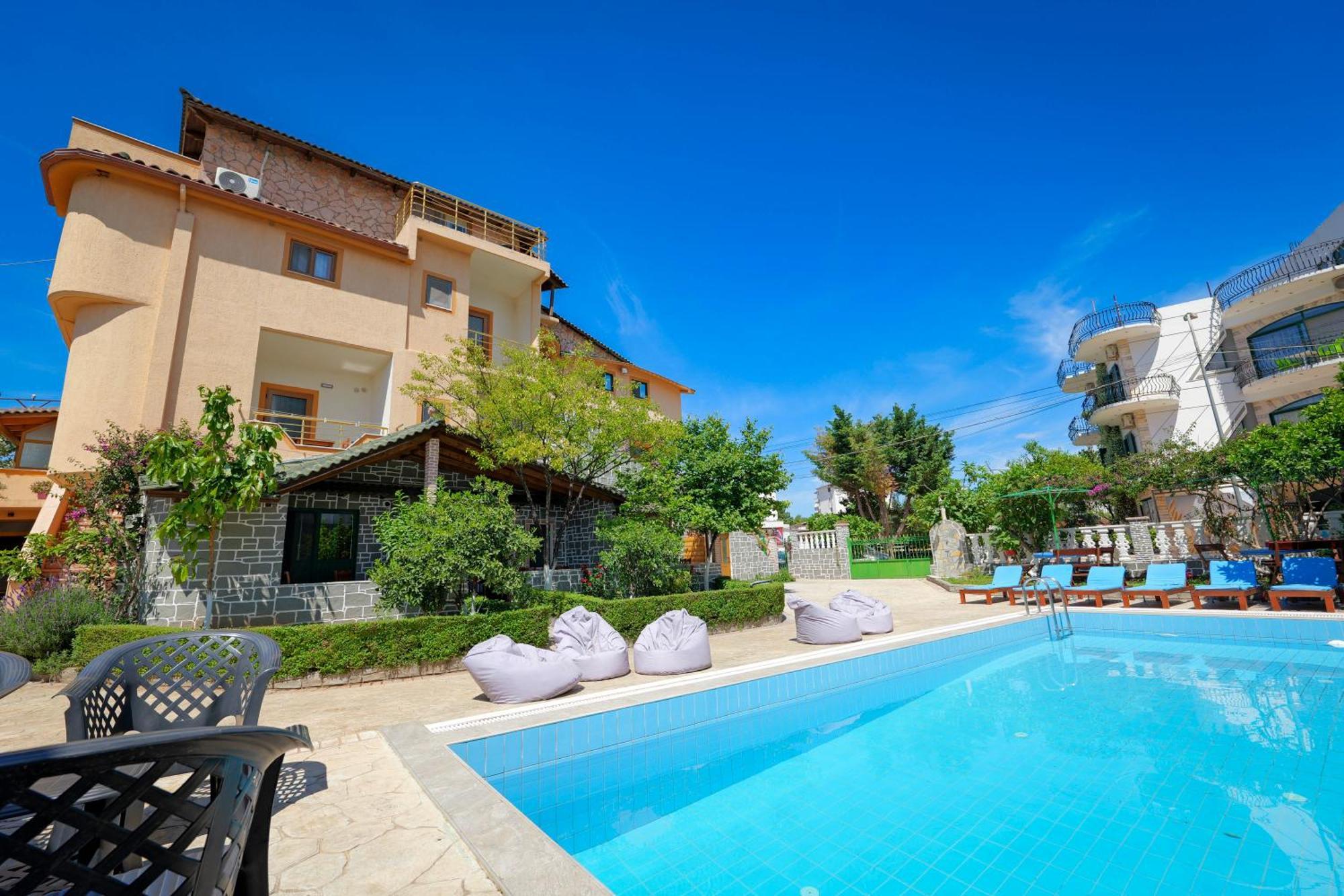 Hotel En Ad Ksamil Exterior photo